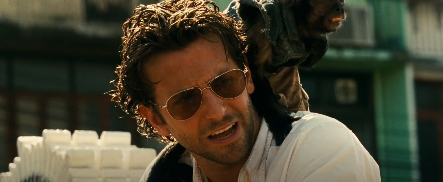 Bradley Cooper’s The Hangover Sunglasses Like a Film Star