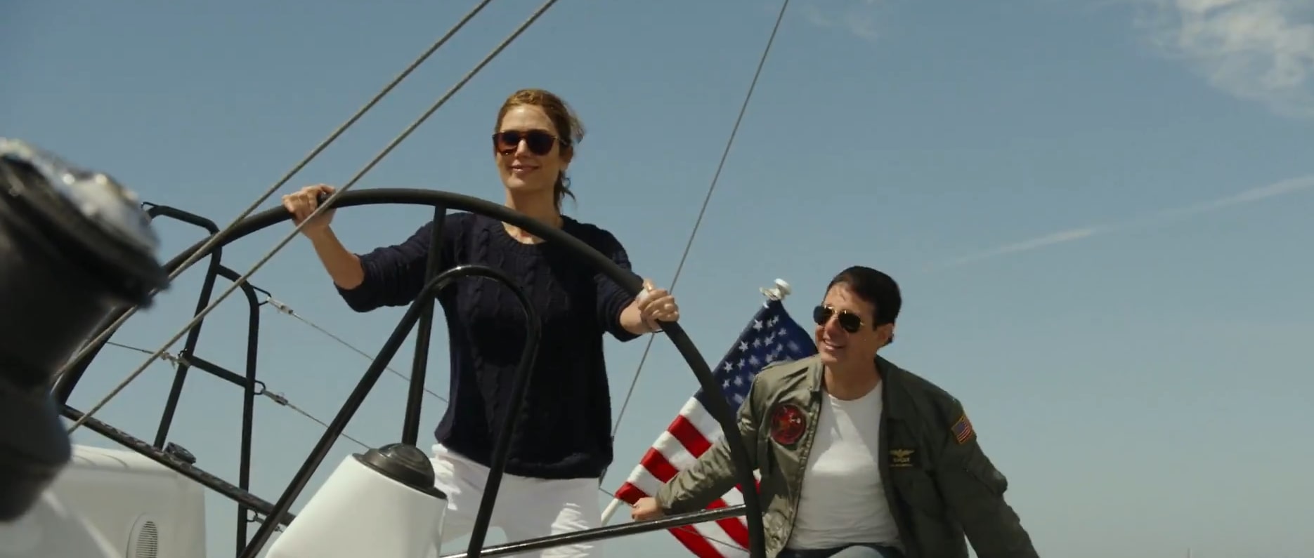 Jennifer Connelly’s Top Gun Sunglasses – Like a Film Star